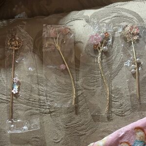 Elegant Gold and Pink Hair pins